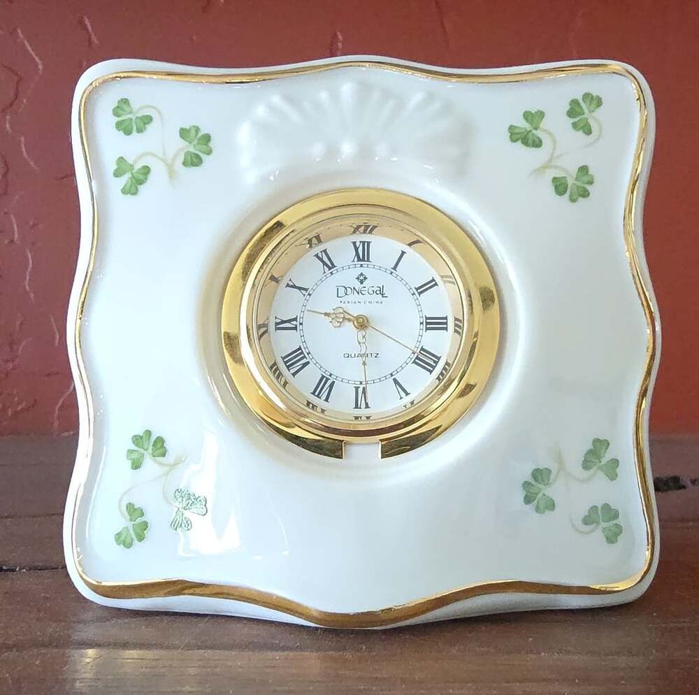 Donegal Parian China Shamrock Mantel Clock Gold Trim Ireland